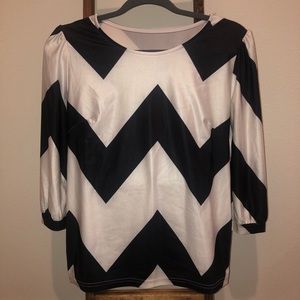 Black and White Chevron Blouse - 3/4 Sleeve Top